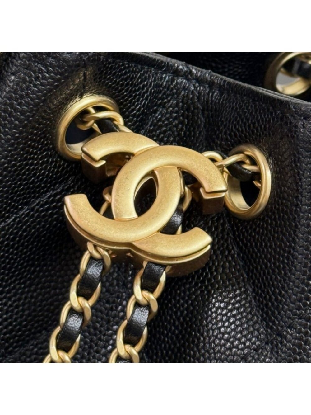 Chanel calfskin leather, black waxed leather, with chain shoulder strap, 26C Min - Picture 3 of 9